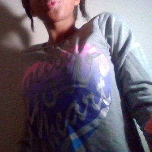 garay sweatshrit